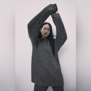 Zara Gray Oversized Hooded Sweater sz Medium